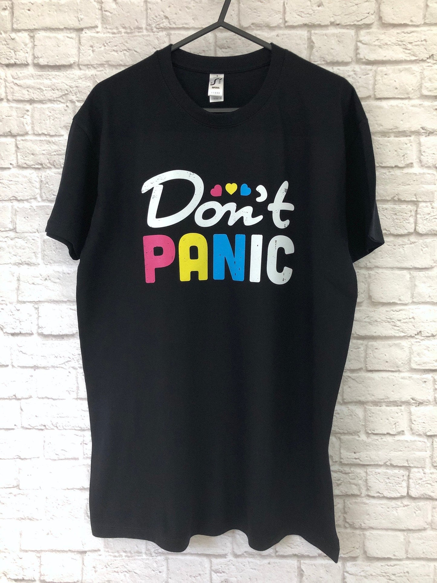 Don&#39;t Panic T-Shirt, Pansexual Pan Pride Gift Idea, LGBTQ+ Pansexuality Support Graphic Print Design Tee Shirt Top